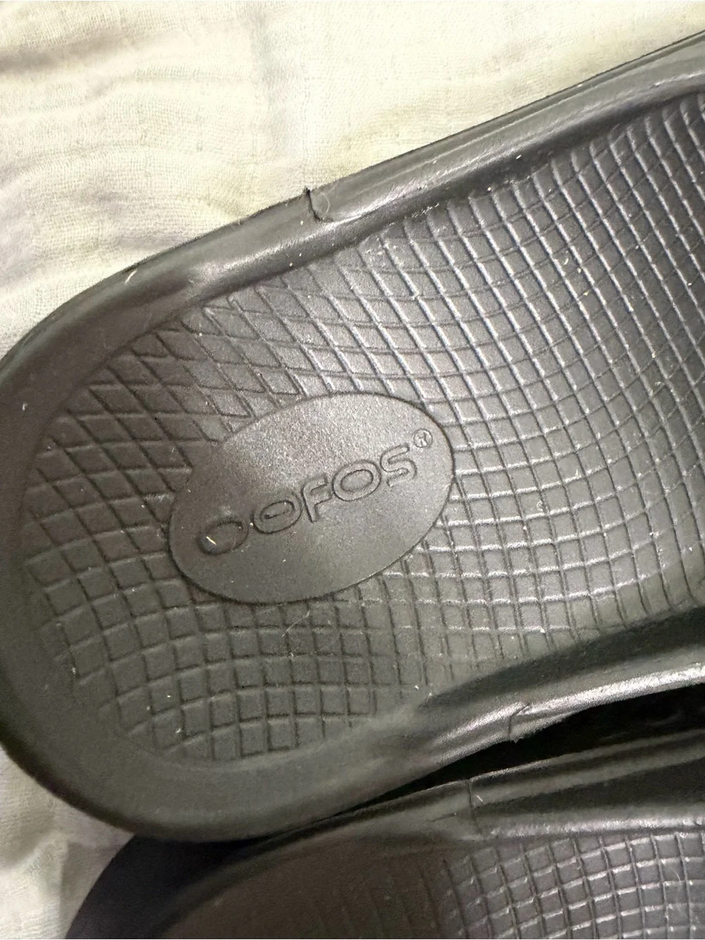 OOFOS OOaah slides black size EU 42 M9 W11